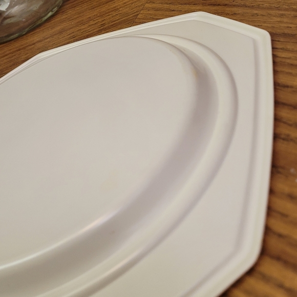 VINTAGE CHRISTMAS PLASTIC SERVING TRAY ~ 9” X 9” Christmas Tree Design - Picture 9 of 9